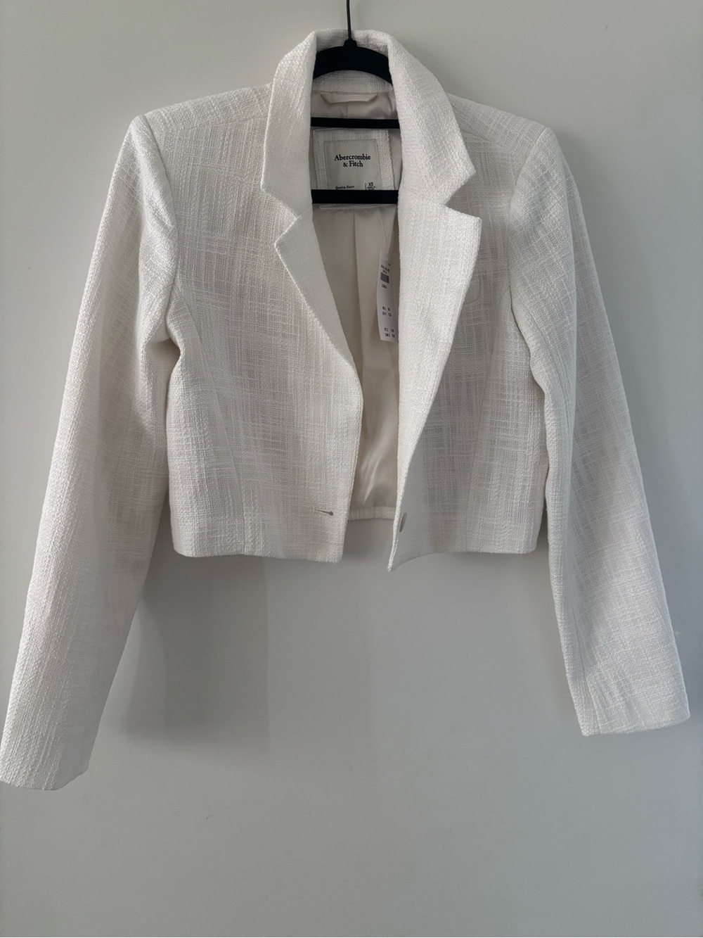 Abercrombie & Fitch Cream Structured Cropped Blazer